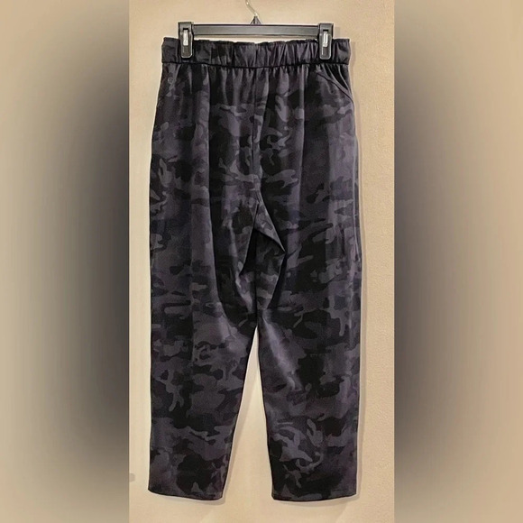 LULULEMON ATHLETICA Keep Moving Pant 7/8 High Rise in Heritage Camo Deep Coal - Picture 9 of 11